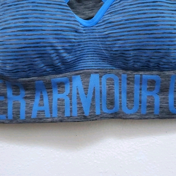 Under Armour Sports Bra Size Sm - Picture 4 of 10